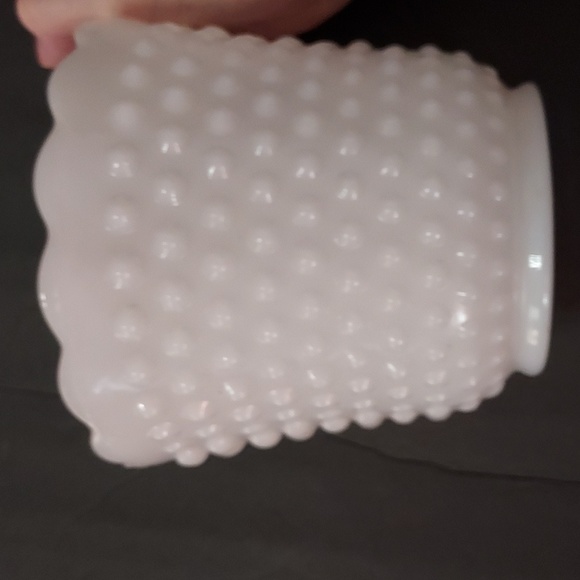 Hobnail Milk Glass Planter/Wide Mouth Vase.GUC. - Picture 2 of 8